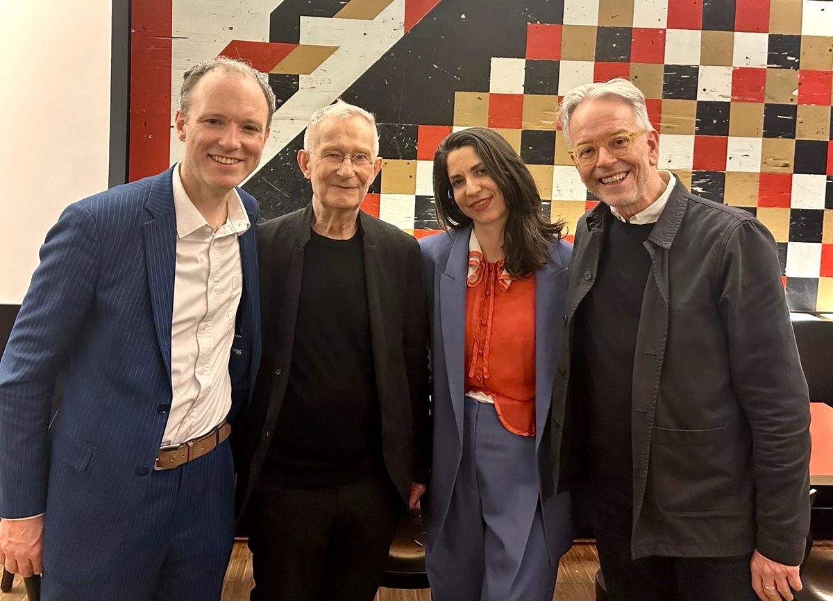 irlembberlin's tweet photo. 50 years ago, Samuel Beckett's version of 'Warten auf Godot' premiered in Berlin. On Friday, the play was staged here once again, under the direction of Luk Perceval @blnensemble.
DHoM John Lynam attended alongside special guests State Secretary Thomas Bagger &amp; Walter D Asmus. https://t.co/7QOSRfIuD0