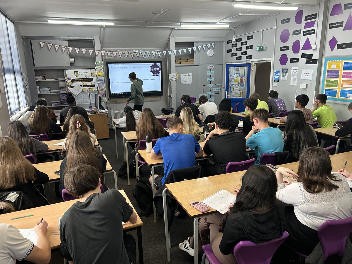 PoolHayesAcad's tweet photo. What #PHAntastic attendance we have today for our Easter Maths revision session for Year 11. Thankyou to staff and students for utilising your holiday time! https://t.co/E8yKjpvNel