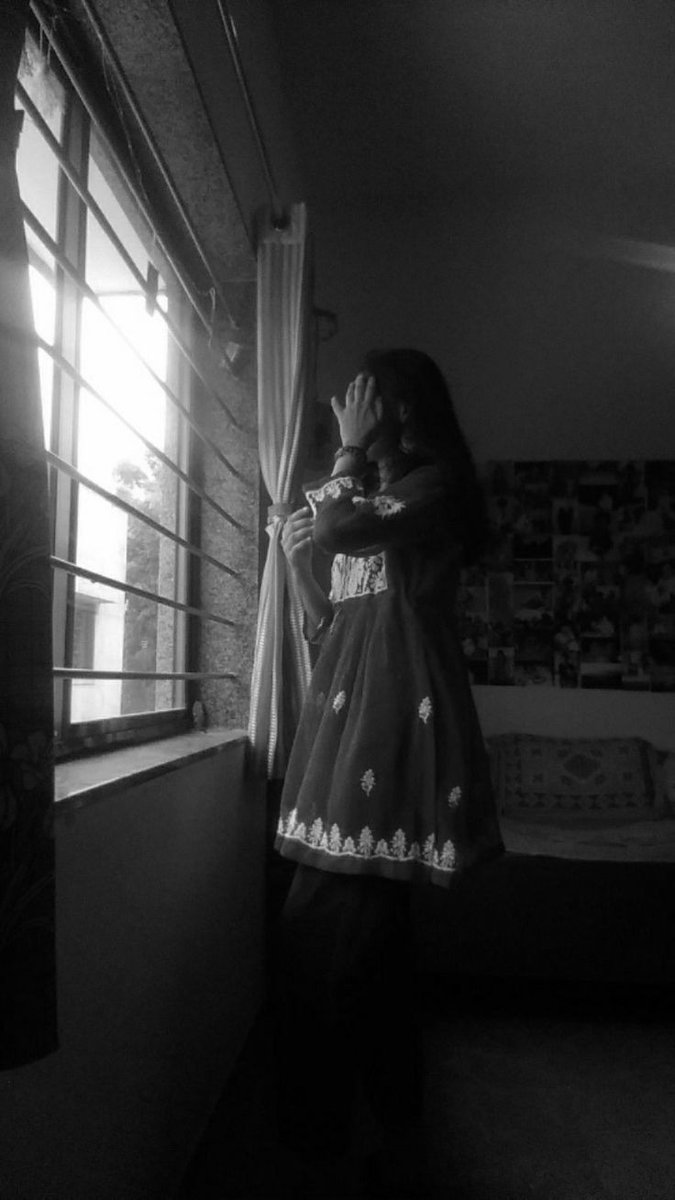 chneha178's tweet photo. Lurking in the shadows… https://t.co/IhpltjkVSA