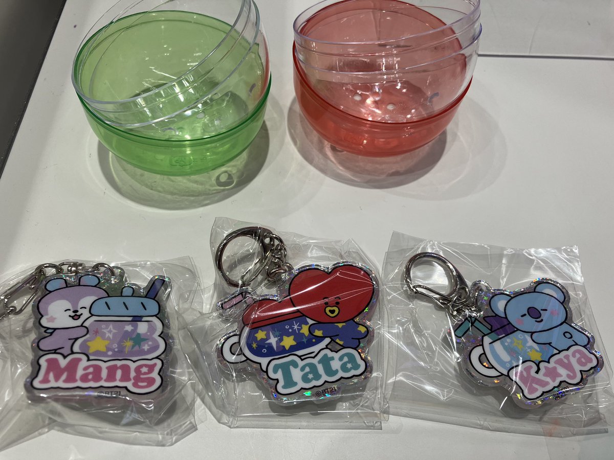 Lio78043435's tweet photo. #BT21 #交換 #MagicRecipe
求→COOKY
譲→KOYA、MANG、TATA https://t.co/RDl2WfxohG