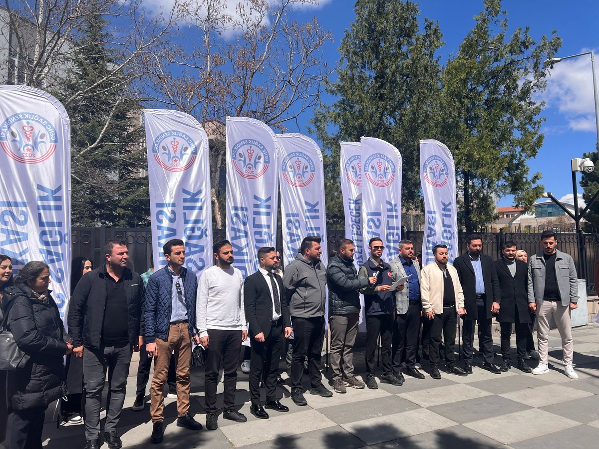 İstihdamın bölünmemesi adına alandayiz.

#Bölmeden37BinSağlıkçı