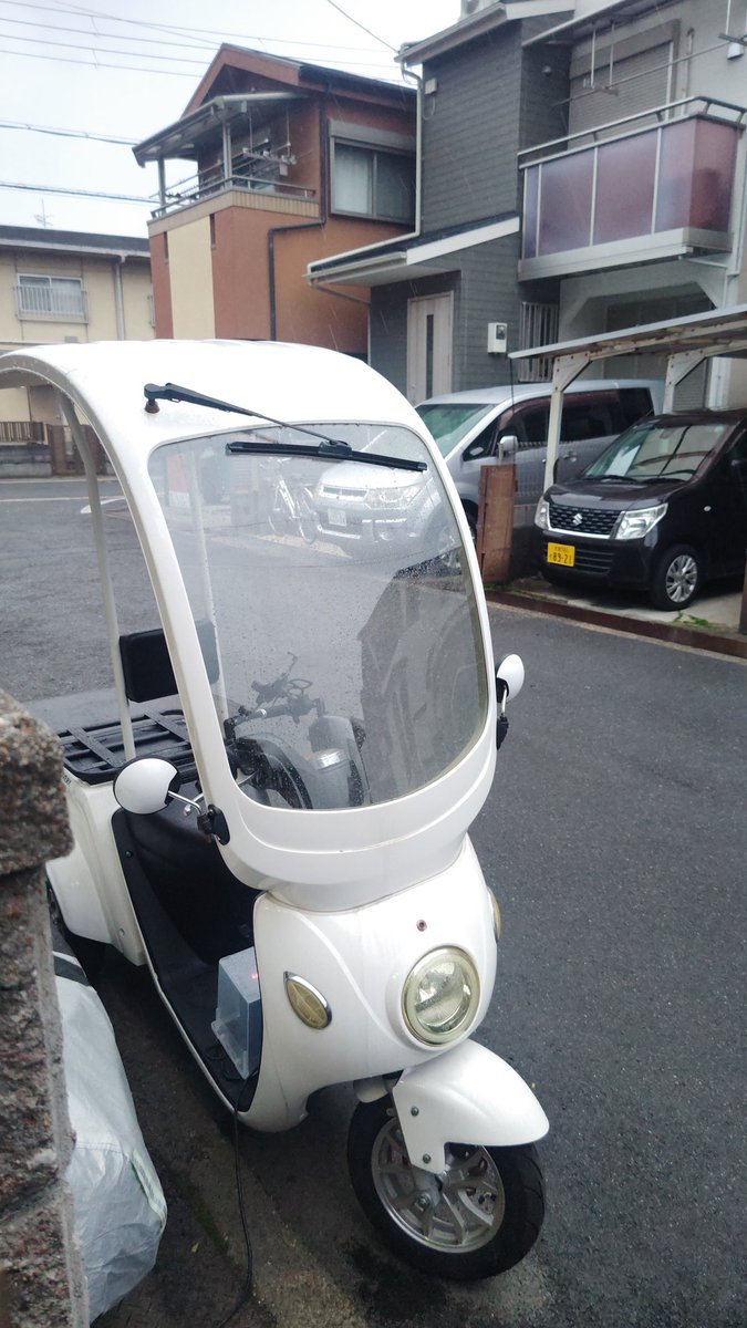 HIRO_HKAGES's tweet photo. @SaoSao0709 おお、うちにあるEV DELIVERYの宣伝に、さおりんが!
ミニカー登録で60km/hまで出して良いですが、
うちのはそこまででません。
でも、楽しいですよ!
#BLAZE
#EVDELIVERY
#さおりん
#おくさおり https://t.co/nkw4u0UmOQ