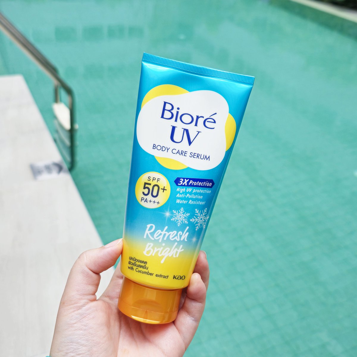 กันแดดทาตัวปีนี้ขอเน้นเพิ่มความสดชื่นหน่อยย ดูอากาศสิ ทางเราขอชูส Biore UV Body Serum สีฟ้าเท่านั้น ทาปุ๊บเย็นผิวปั๊บ ลดอุณภูมิผิวลง -2.7°c ลดความแสบร้อนระคายเคืองจากแสงแดด แล้วยังปกป้องผิวได้ทั้งรังสี UVA1, UVA2, UVB และมลภาวะต่างๆ ให้ SPF50+ PA+++ เนื้อเซรั่มบางเบา ทาแล้วซึมทันที แต่กันน้ำนะ รู้สึกเลยว่าผิวชุ่มชื้นขึ้น เพราะ #Biore เขาใส่สารบำรุงมาแบบเน้นๆ

#Biore #BioreUVBodySerum #กันแดดตัวจริง #เบาสบายไม่ทิ้งคราบเหลือง