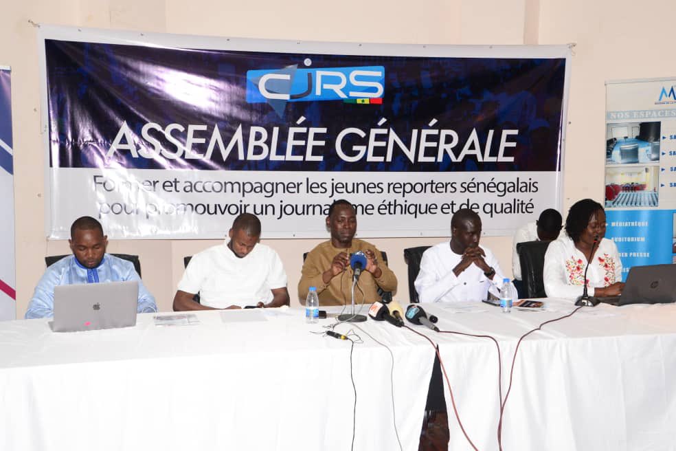 CJRS221's tweet photo. Nouveau président à la tête de la CJRS!
Mamadou Diagne succède à Migui Maram Ndiaye à l’issue de l’AG du 12 avril.
Objectif : consolider les acquis et impulser un nouveau souffle pour un journalisme inclusif et innovant.
#CJRS #Presse #Journalisme #Sénégal https://t.co/yVesmBZd8s