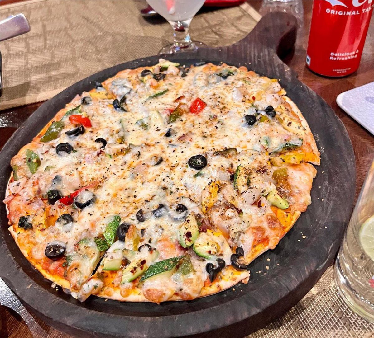 Vikramsingh678's tweet photo. "Indulged in a perfect lunch today pizza,saucy pasta,chowmein, and a cold drink to top it off Delicious and satisfying🍕🍝🥡🥤 
#LunchVibes
#FoodieDelight                                     #TreatYourself" https://t.co/wJbP0jMjkX