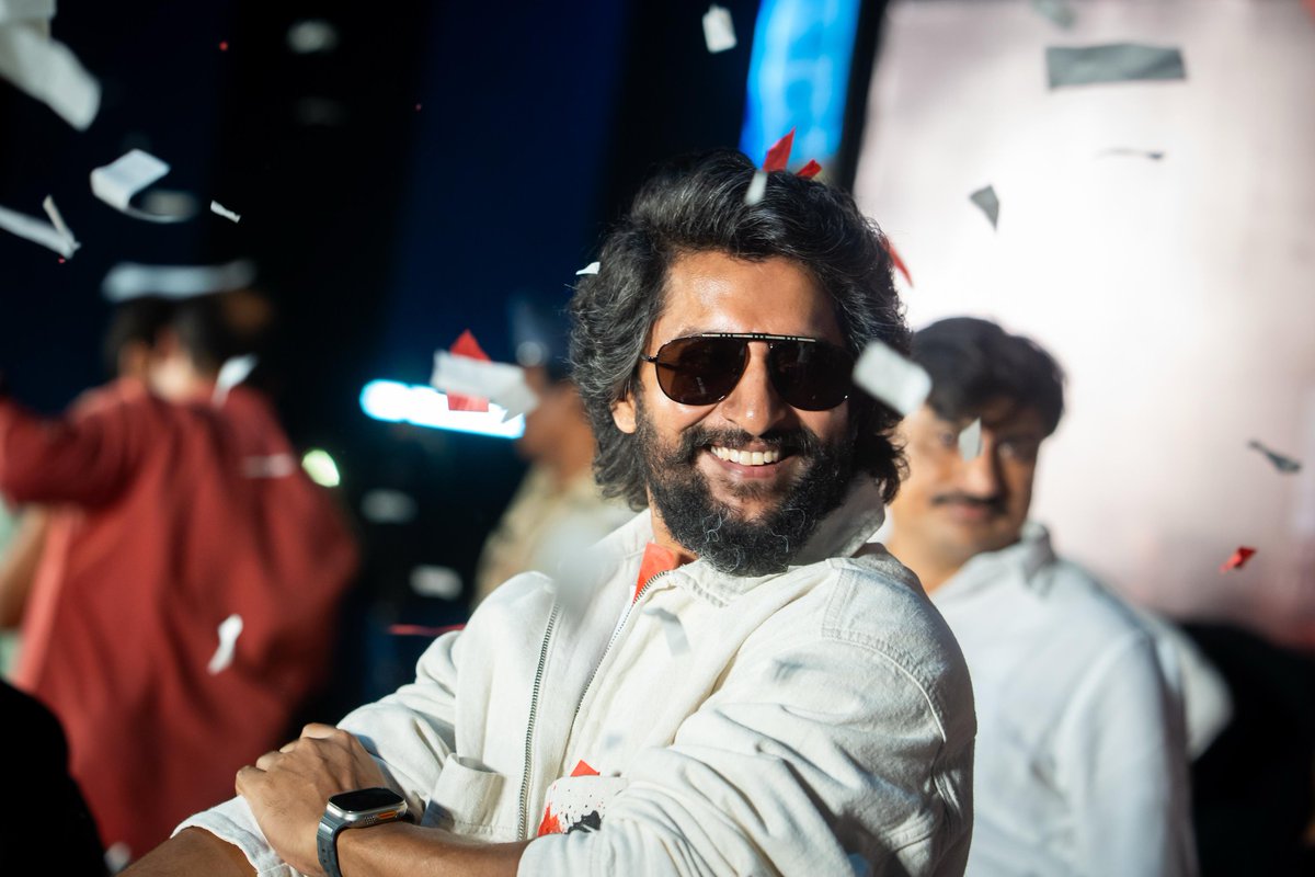walpostercinema's tweet photo. Natural Star @NameisNani with the massive crowd at the #HIT3 Trailer launch event in Vizag🤩

#HIT3Trailer out now❤️‍🔥
▶️ https://t.co/BU8cVg4IJD

#HIT3 in cinemas worldwide on 1st MAY, 2025.

#AbkiBaarArjunSarkaar https://t.co/1sk2MHpuQq