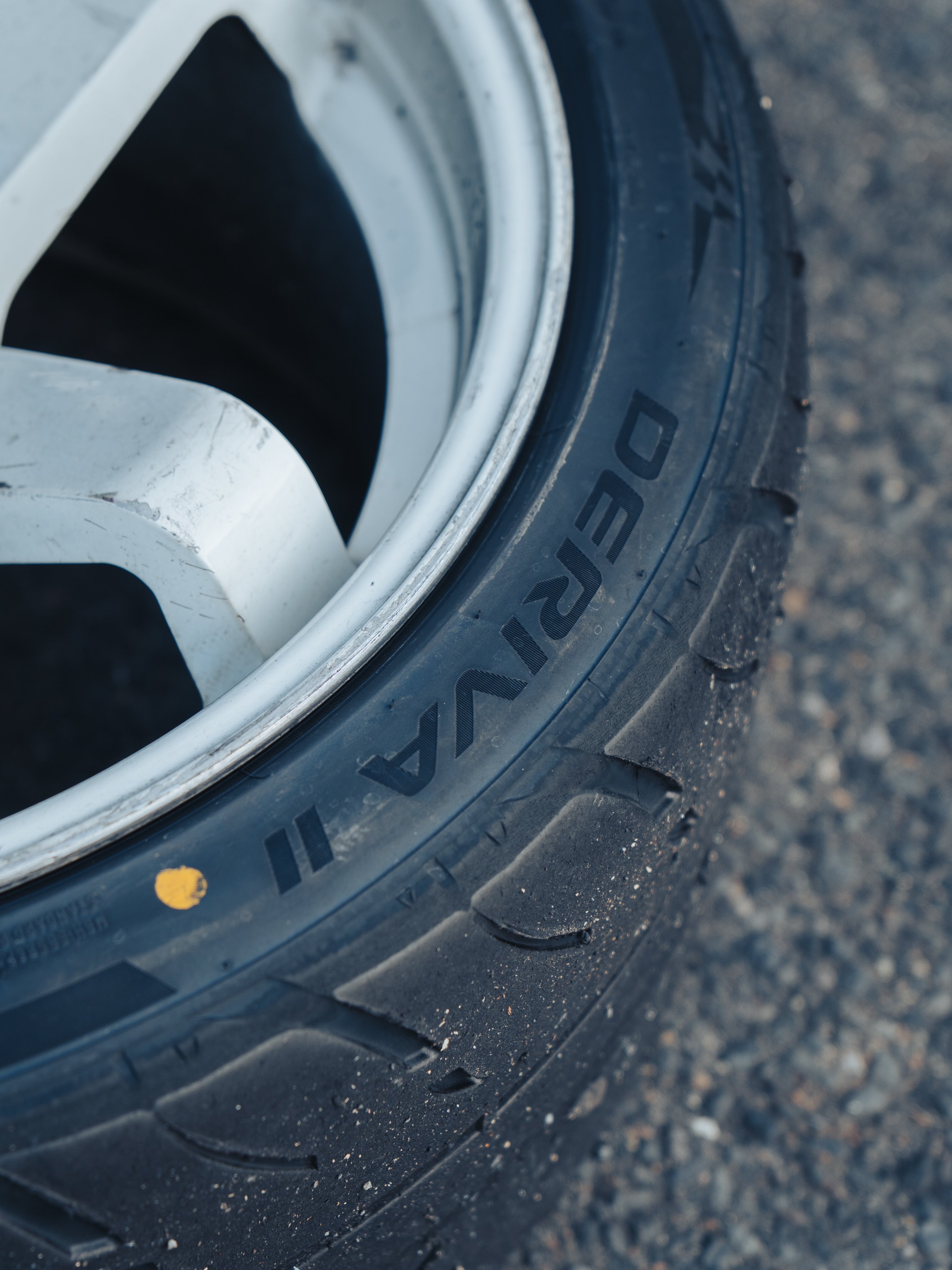 送料込　ZENEW 235/40R17 DERIVAⅡ TW200 ゼニュー 送料込 ZENEW 235/40R17 DERIVAⅡ TW200 ゼニュー 激安 サマー