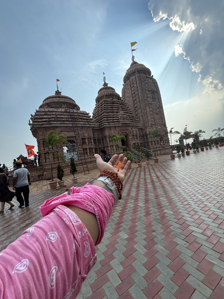 SPasdhi's tweet photo. ଶୁଭ ହନୁମାନ ଜୟନ୍ତୀ 🙏🌸📿 https://t.co/aGs3XtZoDb