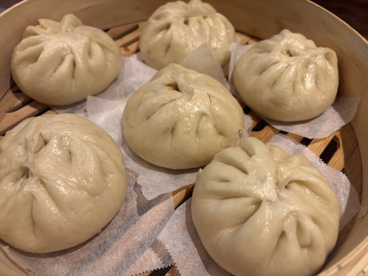 rengetsutei's tweet photo. 【リピート開催🪷お料理教室】
⁡
今回は、肉まんを生地から作ります
ご希望の方は、餡を包む実習もできますよ〜

【メニュー】　台湾の肉まん特集！　実習有り
⁡
・肉包子　台湾の肉まん
⁡
・蝦仁肉包子　えび肉まん
⁡
・芋泥包子　タロイモあんまん
⁡ https://t.co/GEybrOcEHT