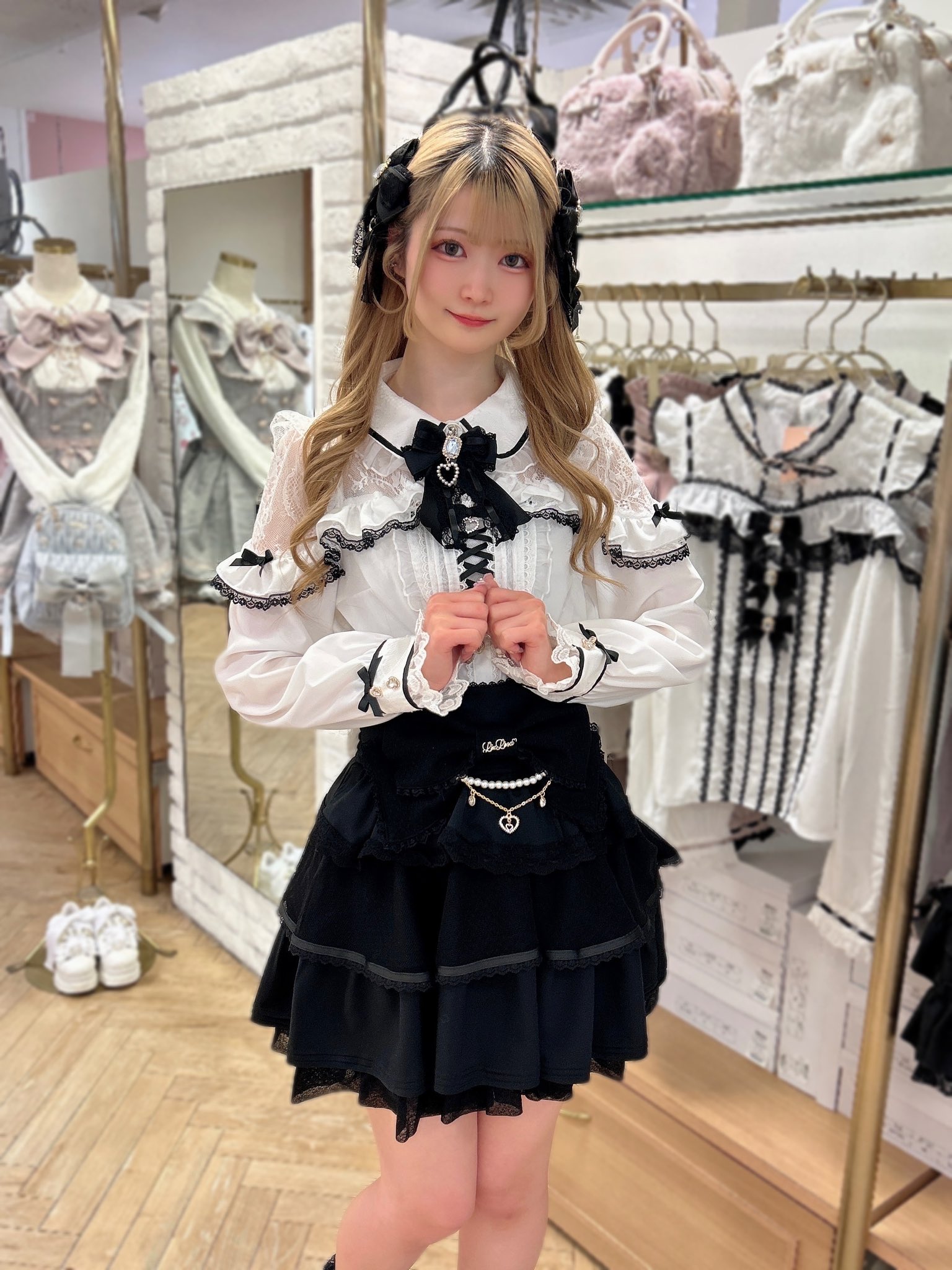 LIZ LISA on X: 