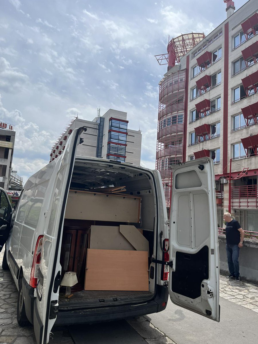 kombi011's tweet photo. kombi prevoz robe i stvari 
https://t.co/E3ajLuts0B https://t.co/5X7RVtzhqc