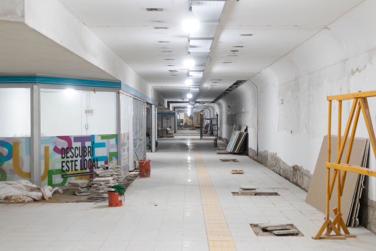 jotaleonetti's tweet photo. SEGUIRÁ CERRADO UN PASILLO DE COMBINACIÓN SUBTERRÁNEO 🚇
#SBASE no finalizó las obras tras casi 3 meses de mantener clausurada la estación Lima de la Línea A.
Uno de los pasillos que comunica con la Línea C, permanecerá cerrado temporalmente.
https://t.co/LjWd3dIZ2b https://t.co/beFzXNWJ6O