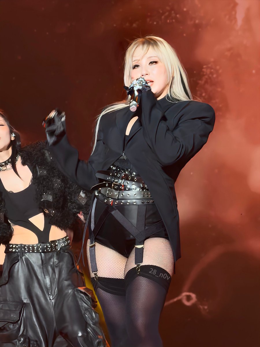 wanting68968's tweet photo. #cl #chaelin #CHAELINCL https://t.co/TVJv41XEkv