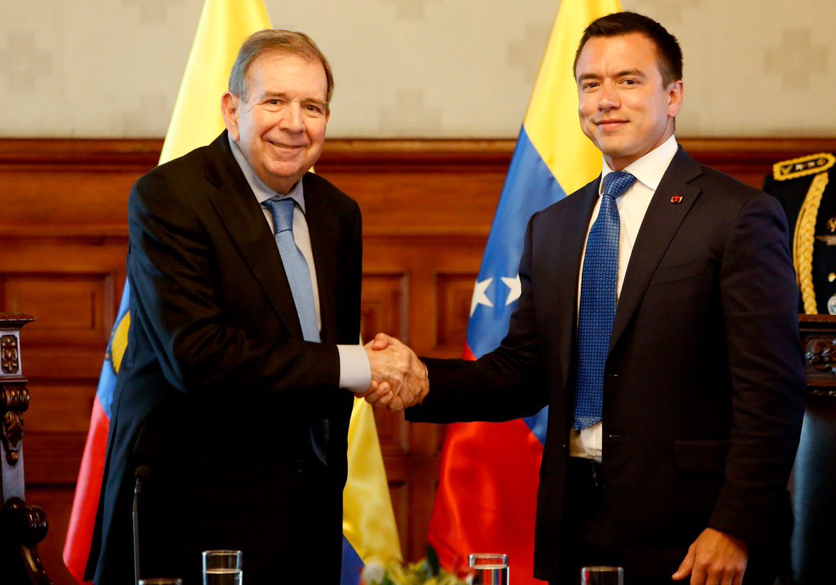 EdmundoGU's tweet photo. Felicidades presidente electo @DanielNoboaOk por su victoria indiscutible. Su elección, producto de un proceso democrático transparente y participativo, es una muestra del compromiso del pueblo ecuatoriano con la institucionalidad y el futuro de su país. 

Le deseo sabiduría y firmeza para continuar conduciendo el destino de los ecuatorianos y de los venezolanos que su país ha acogido.