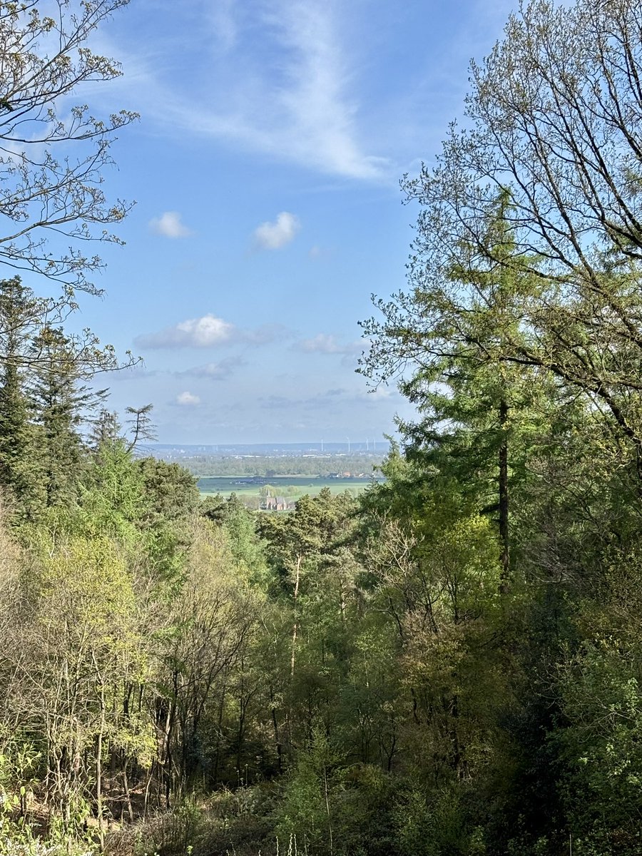MichielBilstra's tweet photo. Zicht op het kerkje van #Persingen in de Ooijpolder, vanaf de stuwwal bij Berg en Dal. In de verte Huissen en #Arnhem. https://t.co/Rk2J0U6s6v