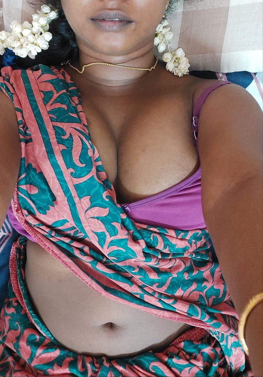 யாரு வீட்டுல இப்படி ஒரு கருத்த நாட்டு கட்ட இருக்கு?
கமென்ட் ல சொல்லுங்க 😍