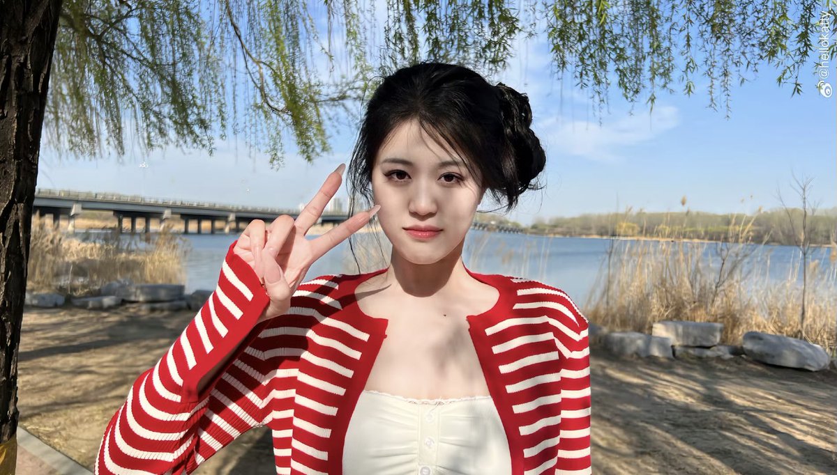 sharkface2024's tweet photo. 骨大肤白，性格豪放，户型多半大开大合，阴毛浓密，观感强，水量充足 https://t.co/nh4uCcRzbR
