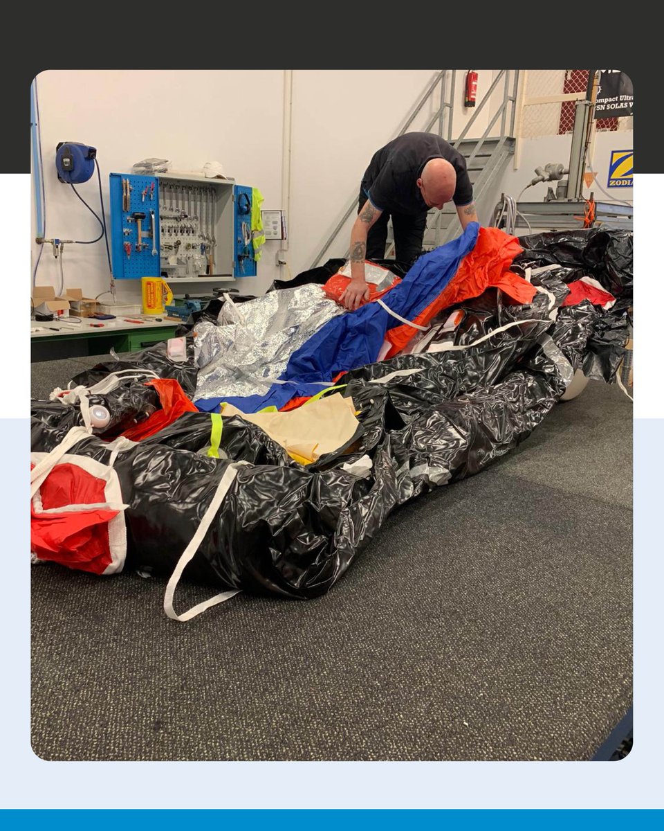 🇳🇱 VCU keurde reddingsvlotten Swaensborgh – veilig de zee op!

🇬🇧 VCU inspected Swaensborgh’s life rafts – safe to sail!