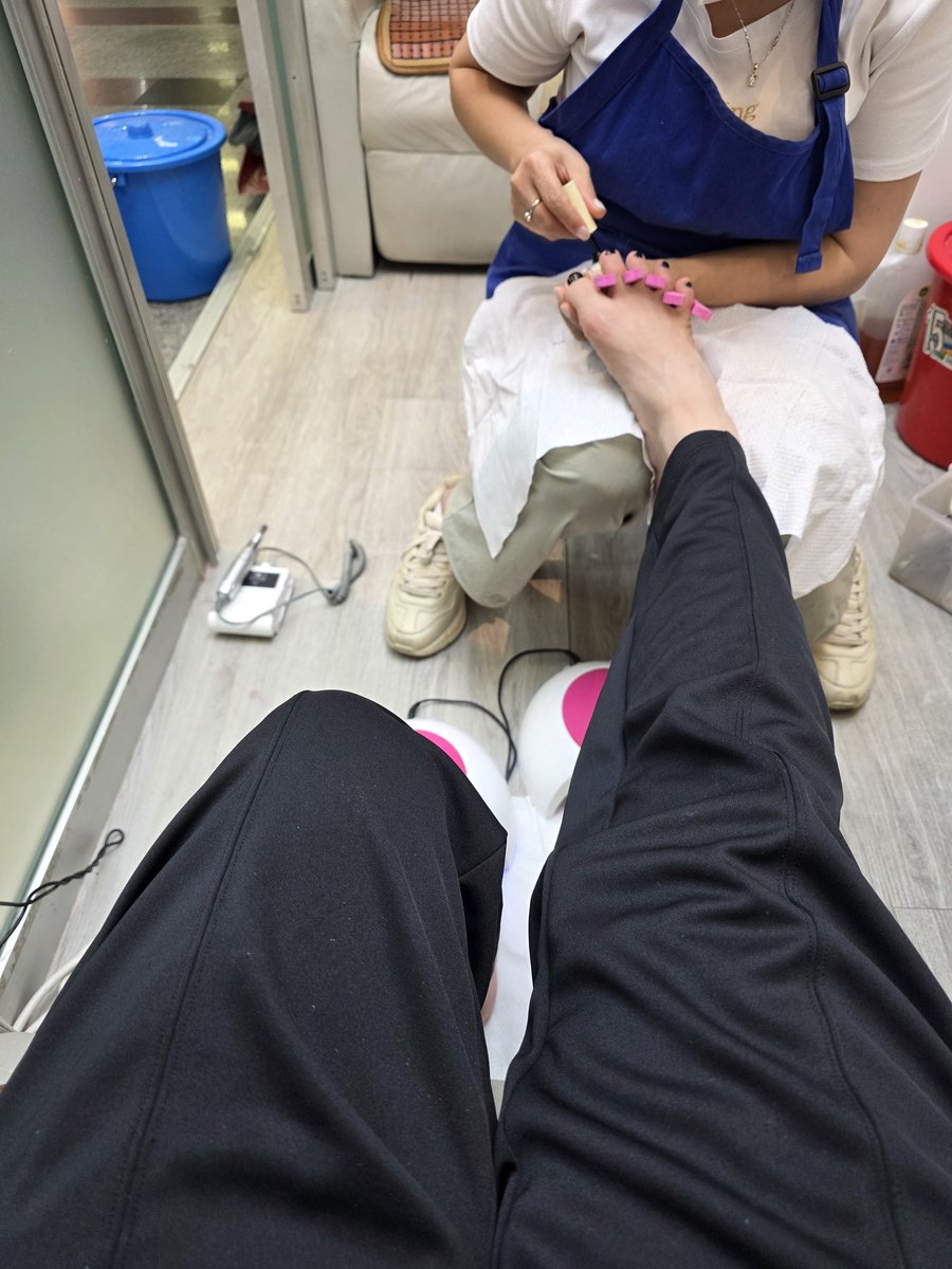 Polishing sole and toe every night ~
連鞋底每天都要刷得干干净净 👡 （谢谢你有注意到，摄影师）( ￣▽￣)σ

#CCCC2025 | #CCCC2025Bali