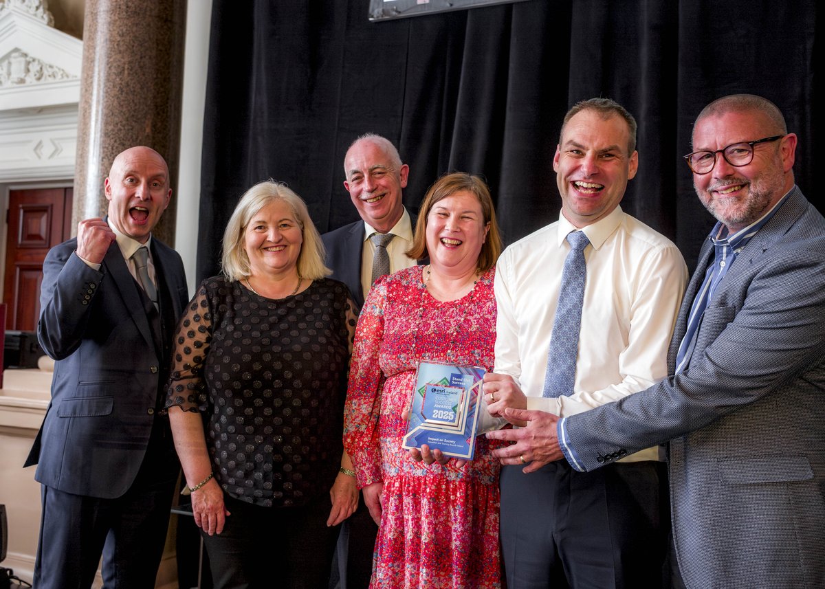 #MakingaDifference: Congratulations again to ETBI's REALT team who won the Impact In Society Award at the <a href="/Esri/">Esri</a> Ireland Customer Success Awards 2025, for their transformational work supporting Ireland's education system in its Ukraine response. Pictured at the awards (L-R)
