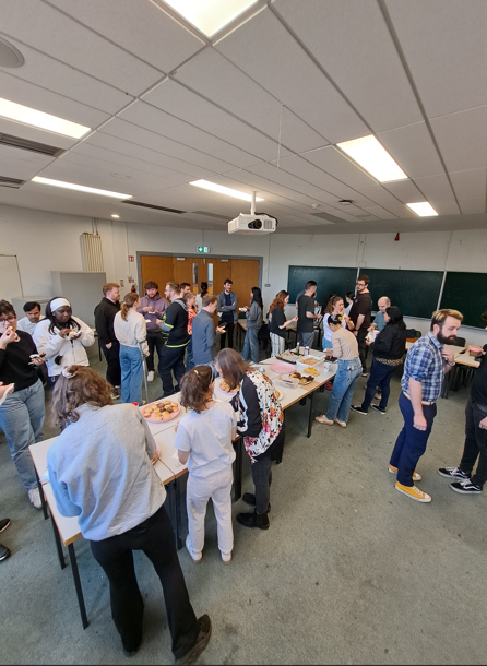 PGAC_DCU's tweet photo. Huge thank you to the S. Kelleher and B. Kelleher groups for hosting our April coffee morning with this amazing spread 😋🧁 https://t.co/dpfHsw2Cmj