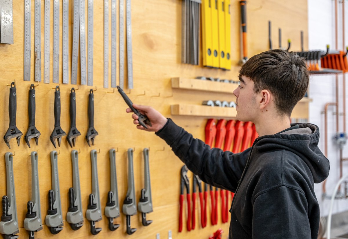 Aiden, a Level 1 Plumbing student is learning the basics of plumbing in our new practical skills workshop 🛠️Next year, he'll progress to Level 2, covering more installation work. Ready to kickstart your career?Apply now for Plumbing this Sept 25: bit.ly/44hP5cM 🔗