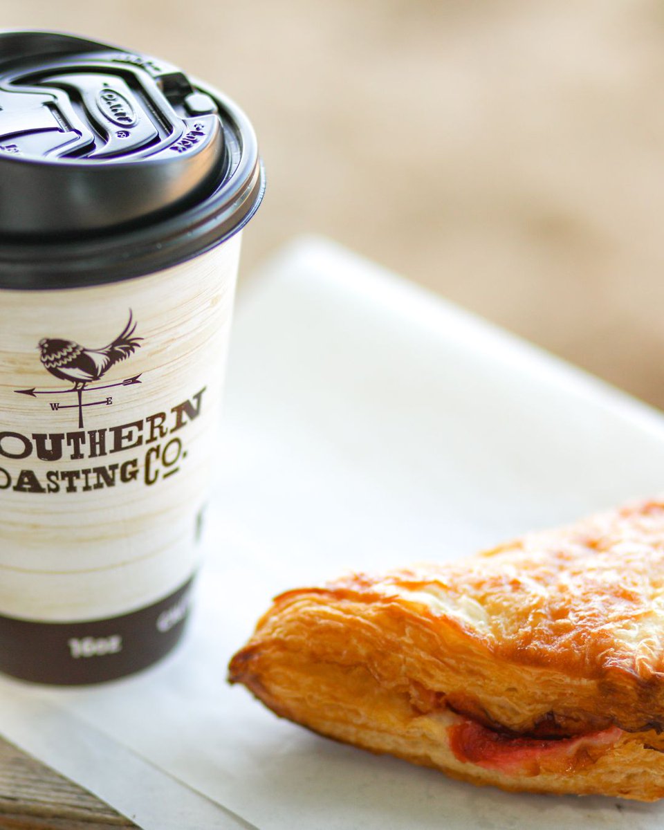 HomeRunMarkets's tweet image. Busy Monday? Grab a coffee and a quick bite on the go. We’ve got you covered! ☕🍩