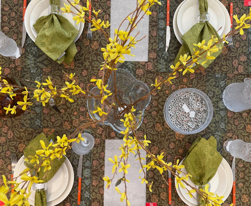 Chilewich's collaboration with The Metropolitan Museum of Art features designs inspired by iconic artists like William Morris, bringing timeless artistry and craftsmanship into your home

didriks.com/Chilewich-Zaum…