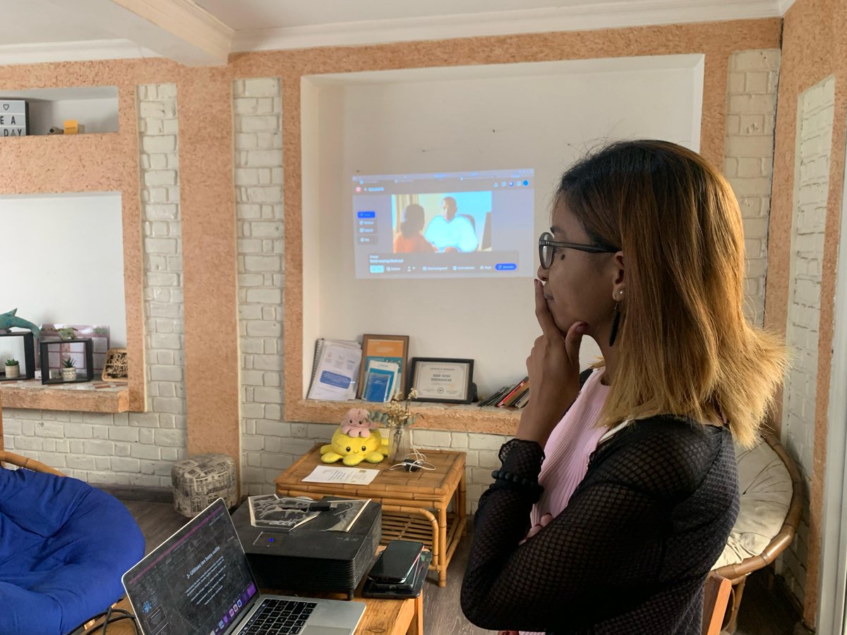 Félicitations et bon vent à tous les participants, présents à notre formation en IA Mastermind ce Samedi dernier. 😊 Nous avons eu le plaisir d’accueillir une promotion inspirée et motivée, forméepat <a href="/tiasytiasy/">Tiasy 🇲🇬🌍</a>. Retour en images sur cette session.