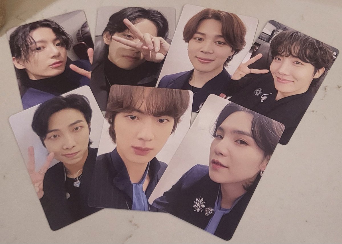 Yoonigiri3's tweet image. 💜 GA 💜

x1 set Disk pc's 
worldwide 
rt and like 
closes Friday 18th April 8pm KST 

#BTS_IS_7 #ot7 #APOBANGPO