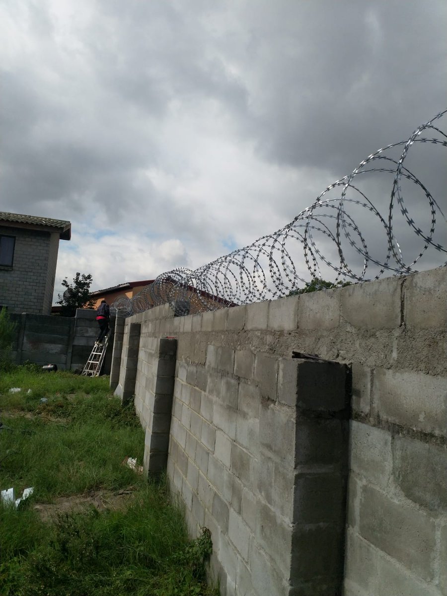gardsa63016's tweet photo. RAZORGARD - ANOTHER
SATISFIED CUSTOMER OF STELLA SA

Razor Wire Installation Ravensmead images

https://t.co/d2SdvYu6wT

https://t.co/ifQgaZwLPx

#razorwire #razorgard #stellasa #anotherhappycustomer #anothercustomergettingresults #westerncape #brackenfell #durbanville https://t.co/Zl6WLKEiHt