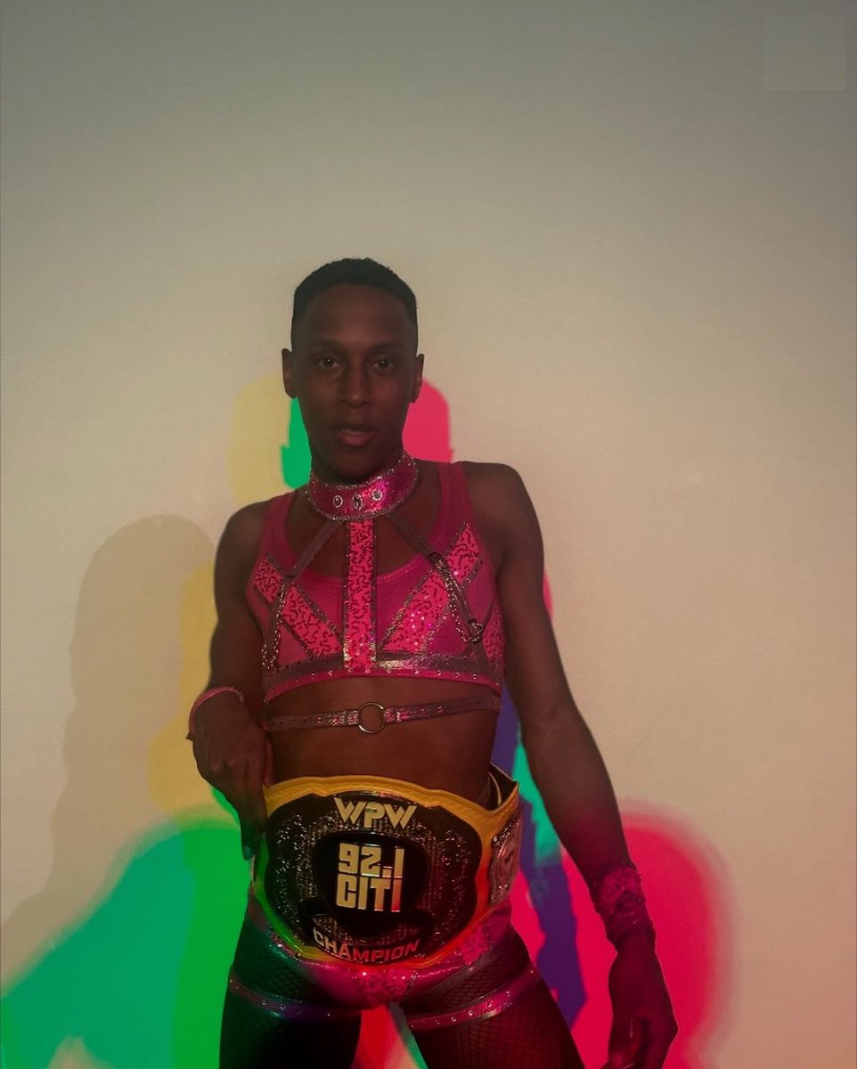 blackrasslin's tweet photo. The Inaugural Winnipeg Pro Wrestling 92.1 Citi @921citi Champion, Devon Monroe @TheDevonMonroe #DevonMonroe #WinnipegProWrestling #921Citi #BRP https://t.co/14ACXfwrSq