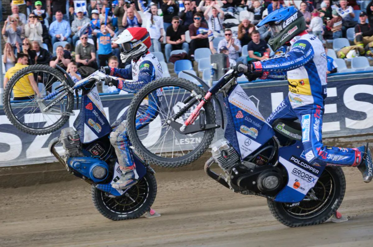 wojtekschiller3's tweet photo. Dzień dobry, wita was "Ojciec i Syn" 🤍💙
#LESTAR #żużel https://t.co/nL0XhbOP8l