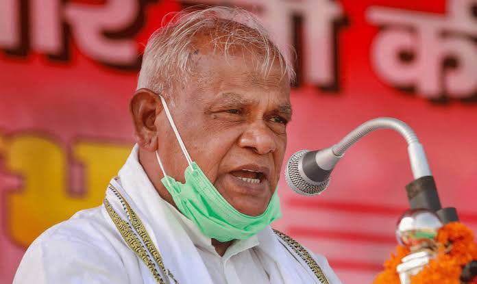 BJP के सहयोगी जीतन राम मांझी कह रहे हैं कि अमित शाह ने कहा था की 2 लोकसभा 1 राज्यसभा सीट देंगे लेकिन सिर्फ एक सीट दी 

और अब विधानसभा में 20 विधायक के लिए कम से कम 30 से 40 सीट चाहिए 

अब मांझी जी को कौन समझाये की BJP सभी को धोखा देती है, लेकिन मांझी जी तब भी BJP से जुड़े रहेंगे।