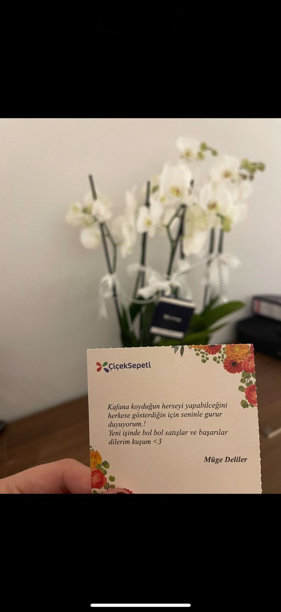 Sen eskiden ablama çiçek alır yollardın, şimdi arkasından neler diyorsun :) Gerçekten insana en çok yakınındakiler zarar vermek istiyormuş sözünün kanıtısın <a href="/yoksennnnn/">Müge Deliler</a>