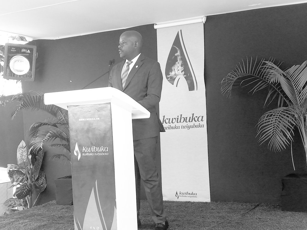 Gatete Muhamoud (@gmuhamoud) on Twitter photo Kwibuka31:Mugambira Etienne,Gitifu wa <a href="/gitega_sector/">GitegaSector</a> bibutse ku nshuro ya 31 Jenoside yakorewe abatutsi, yijeje abarokotse Jenoside yakorewe Abatutsi mu 1994 ko Leta izakomeza kubaba hafi haba mu bihe byo #Kwibuka31 ndetse no mu buzima busanzwe kugira ngo bagire imibereho myiza. Kwibuka31:Mugambira Etienne,Gitifu wa <a href="/gitega_sector/">GitegaSector</a> bibutse ku nshuro ya 31 Jenoside yakorewe abatutsi, yijeje abarokotse Jenoside yakorewe Abatutsi mu 1994 ko Leta izakomeza kubaba hafi haba mu bihe byo #Kwibuka31 ndetse no mu buzima busanzwe kugira ngo bagire imibereho myiza.