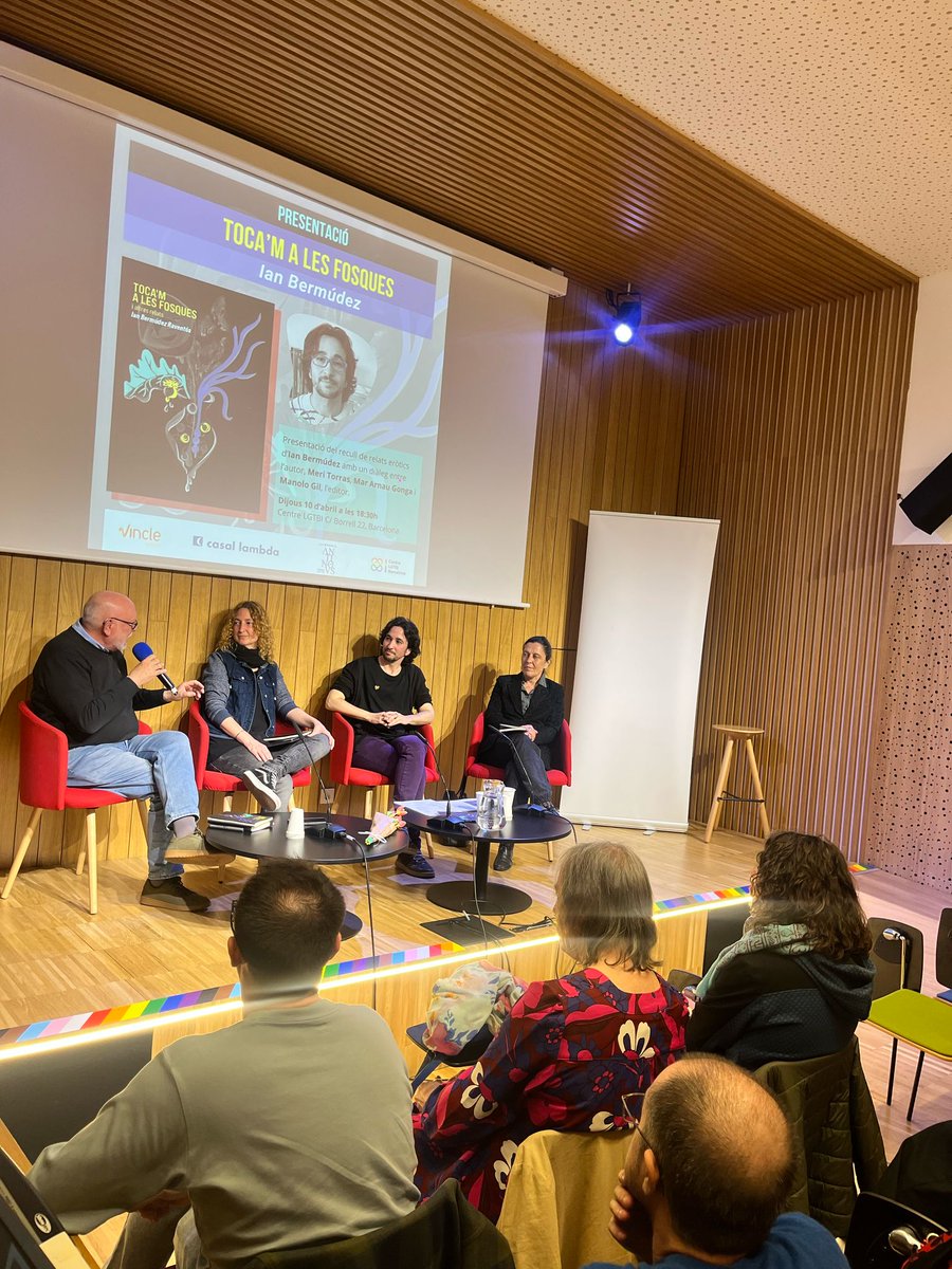 Casal Lambda (@casallambda) on Twitter photo El Dijous 10 d'Abril vam comptar amb la presència de l'Ian Bermudez presentant el seu llibre "Toca'm a les fosques" i la participació de Meri Torras, Mar Arnau i Manolo Gil al <a href="/BarcelonaLGTBI/">Centre LGTBI de Barcelona</a> amb el suport de <a href="/antinouslibros/">librería antinous</a> i <a href="/Vincle_Ed/">Vincle Editorial</a> . El Dijous 10 d'Abril vam comptar amb la presència de l'Ian Bermudez presentant el seu llibre "Toca'm a les fosques" i la participació de Meri Torras, Mar Arnau i Manolo Gil al <a href="/BarcelonaLGTBI/">Centre LGTBI de Barcelona</a> amb el suport de <a href="/antinouslibros/">librería antinous</a> i <a href="/Vincle_Ed/">Vincle Editorial</a> .