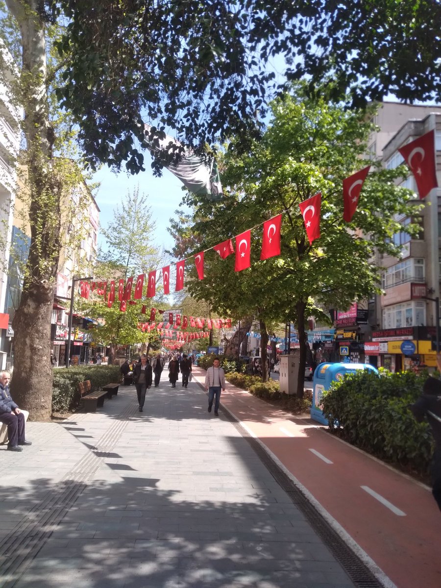 Bugün ufak bir misafirliğe geldim şimdiden teşekkürler