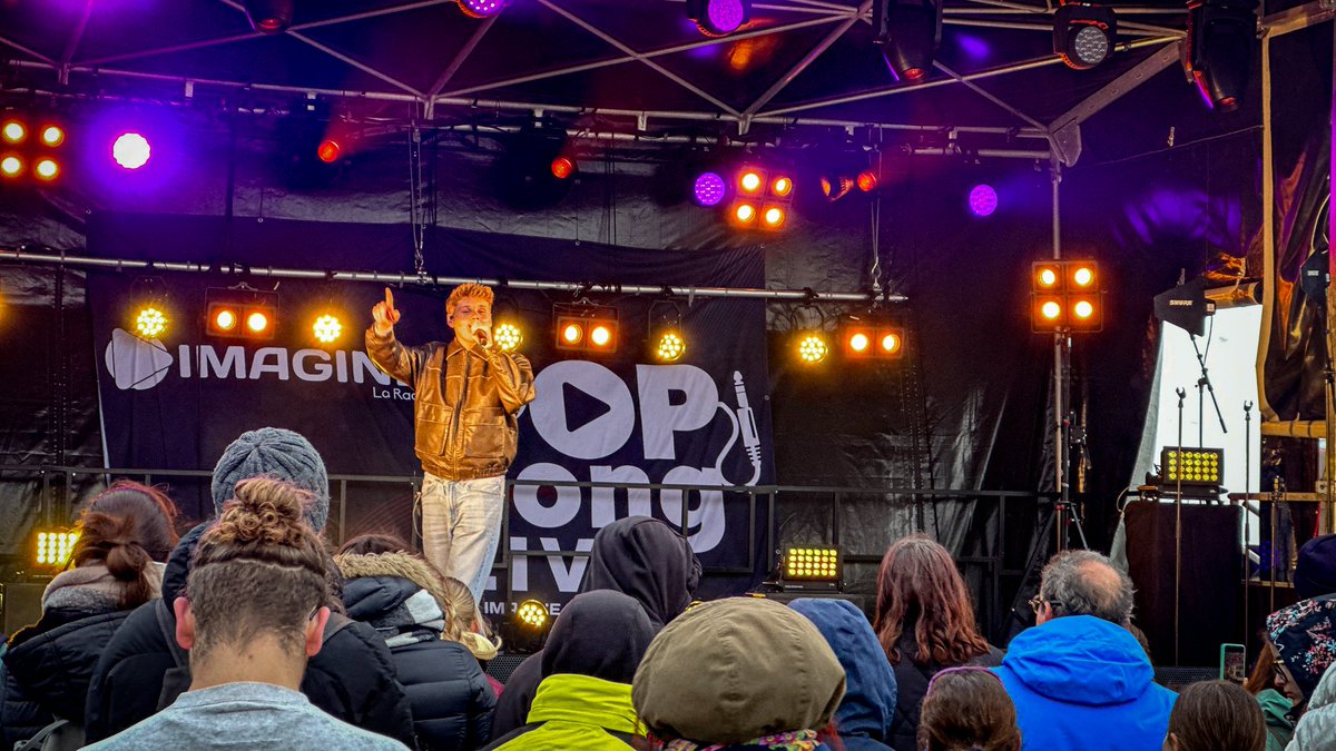 Retour en image sur le #PopSongLive, un concert multi-artistes gratuit sans précédent dans les Alpes du Sud.
Avec Dr. Yaro &amp; La Folie, Chiloo, Lucille, TIMEO, Bruno Dias et K-Misa
#Montgenèvre #MyMontgenèvre #MontgenèvreExpérience
Cc Imagine La Radio - Hautes-Alpes