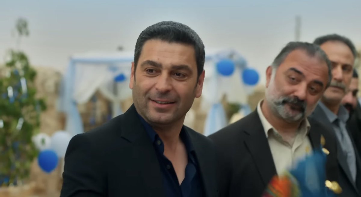 svmfdnc's tweet photo. Cihan aşık oldu anladık da ihtiyaarr senin o bakışlarında ki cilve nee 😁 #Cihal #uzaksehir https://t.co/SZAjxpeuQ9