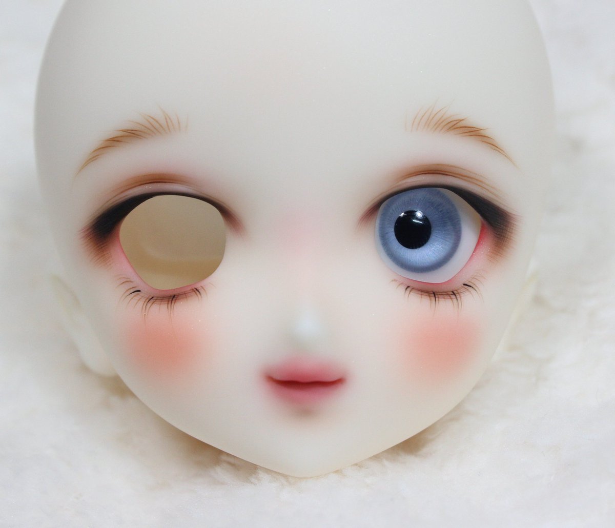 W (작업중) tweet media