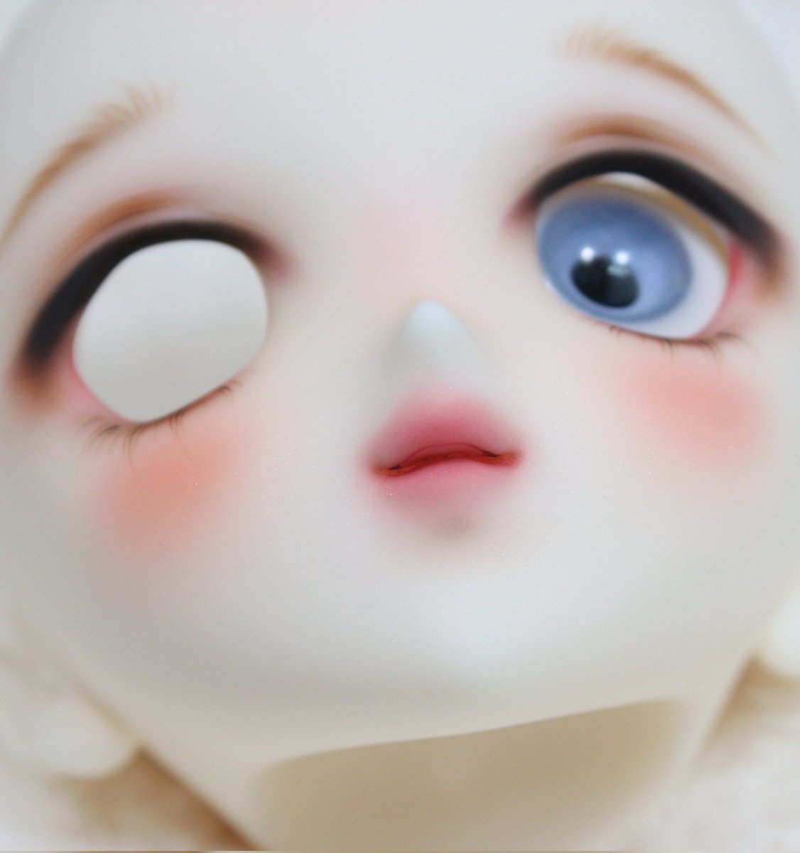 W (작업중) tweet media