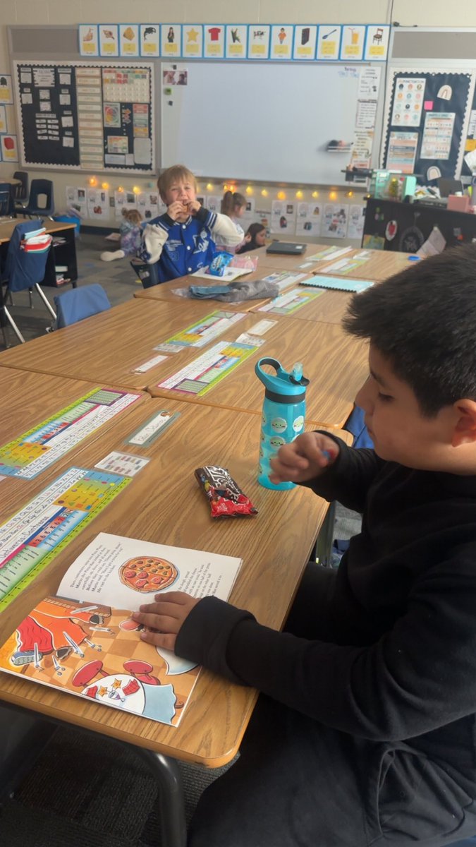 The students filled their star jar and decided to have a snack party as their reward! 🍫🍿🍬 <a href="/ShellCreekVikes/">LCS Shell Creek Elementary</a>
