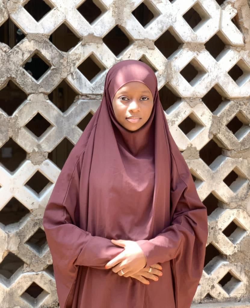 A_Y_Rafindadi's tweet image. Missing Person 🚨
Wherever she is, may almighty Allah SWA Bring her back home safe and sound🙏