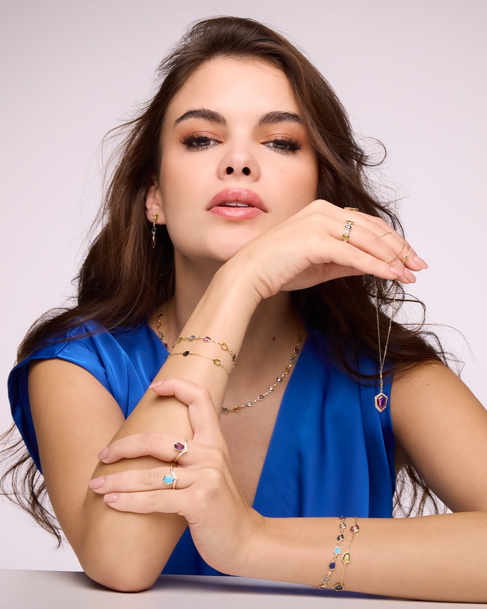 DamasJewellery's tweet image. Each piece offers a unique statement and endless possibilities for personal expression. Click the link in bio to discover Spring. 

#ColoursOfSpring #SpringByDamas #DamasJewellery #HouseOfJewelleryDesign