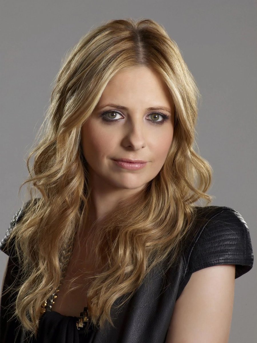Happy birthday to Sarah Michelle Gellar (@SarahMGellar), who