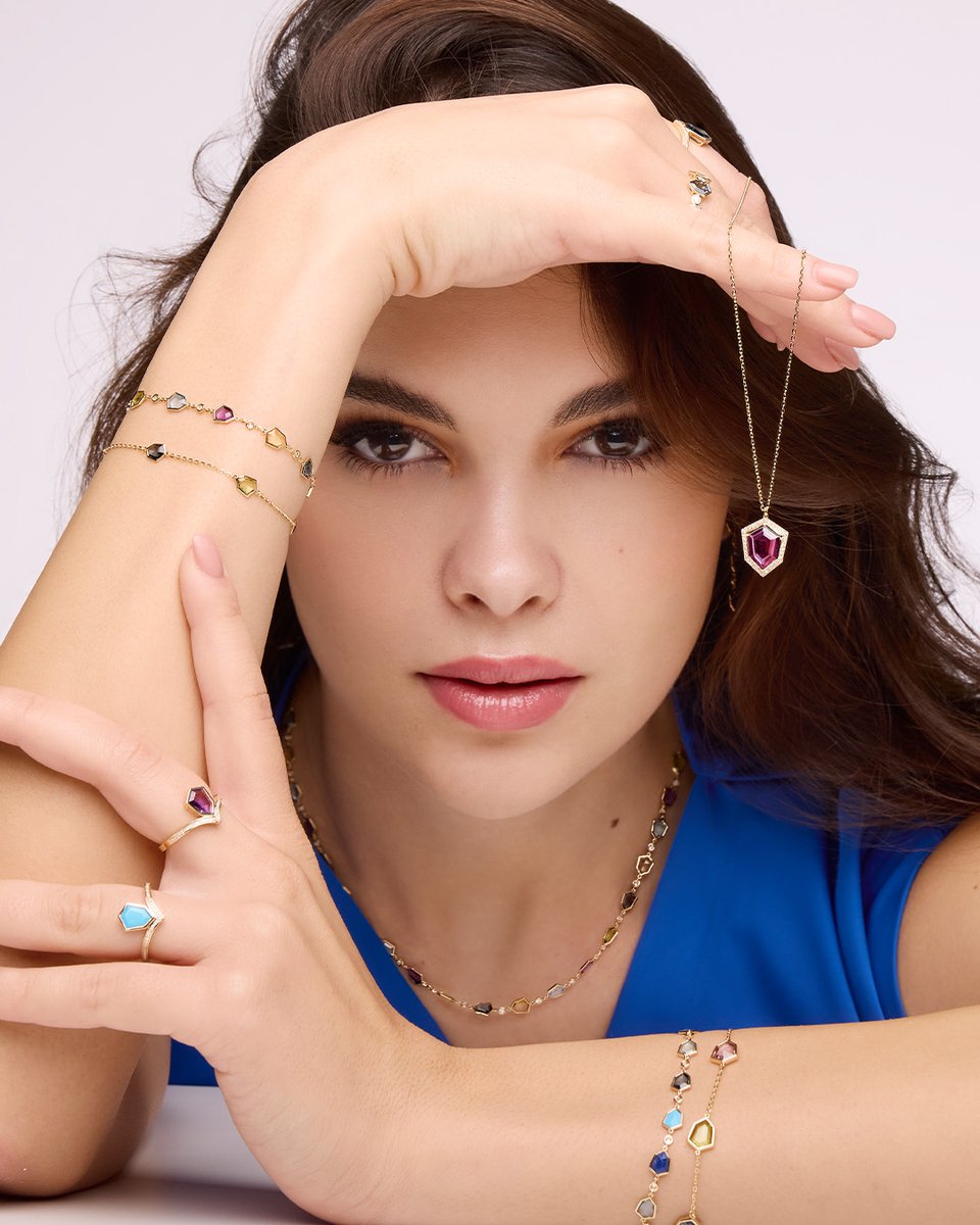 DamasJewellery's tweet image. Each piece offers a unique statement and endless possibilities for personal expression. Click the link in bio to discover Spring. 

#ColoursOfSpring #SpringByDamas #DamasJewellery #HouseOfJewelleryDesign