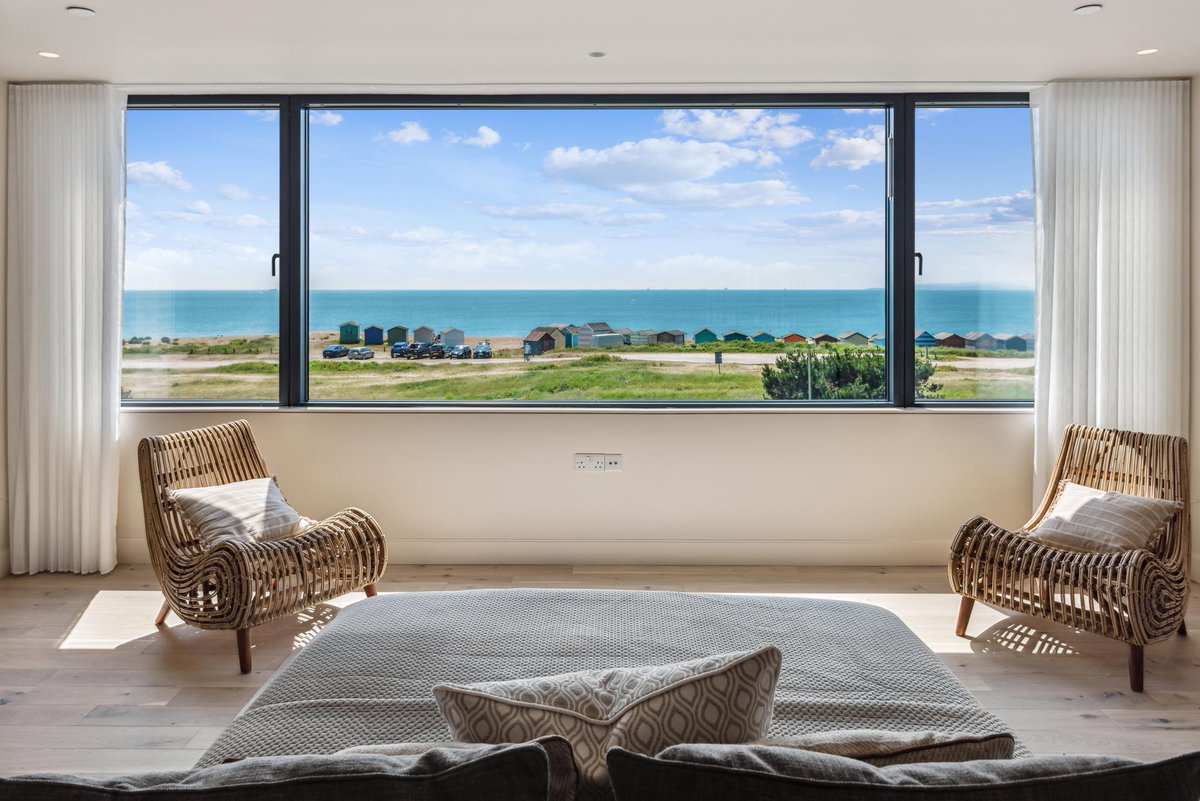 YopaProperty's tweet photo. 🌊 Coastal luxury, reimagined
This newly built, architect-designed home on Hayling Island’s seafront is the definition of elevated coastal living.
🔗 https://t.co/2fLW3cWwrL
#HotProperty #HaylingIsland #SeafrontHome https://t.co/X3SKfISnlY