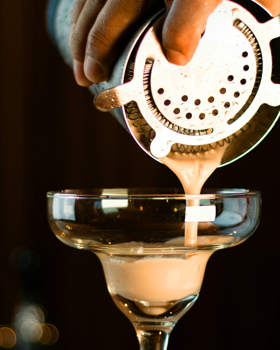 Espresso Martini lovers, this one’s for you! ☕⚡ Shake up a Toffee Espresso Martini at home! Who’s trying this tonight? 🍸

See the recipe on our website!!