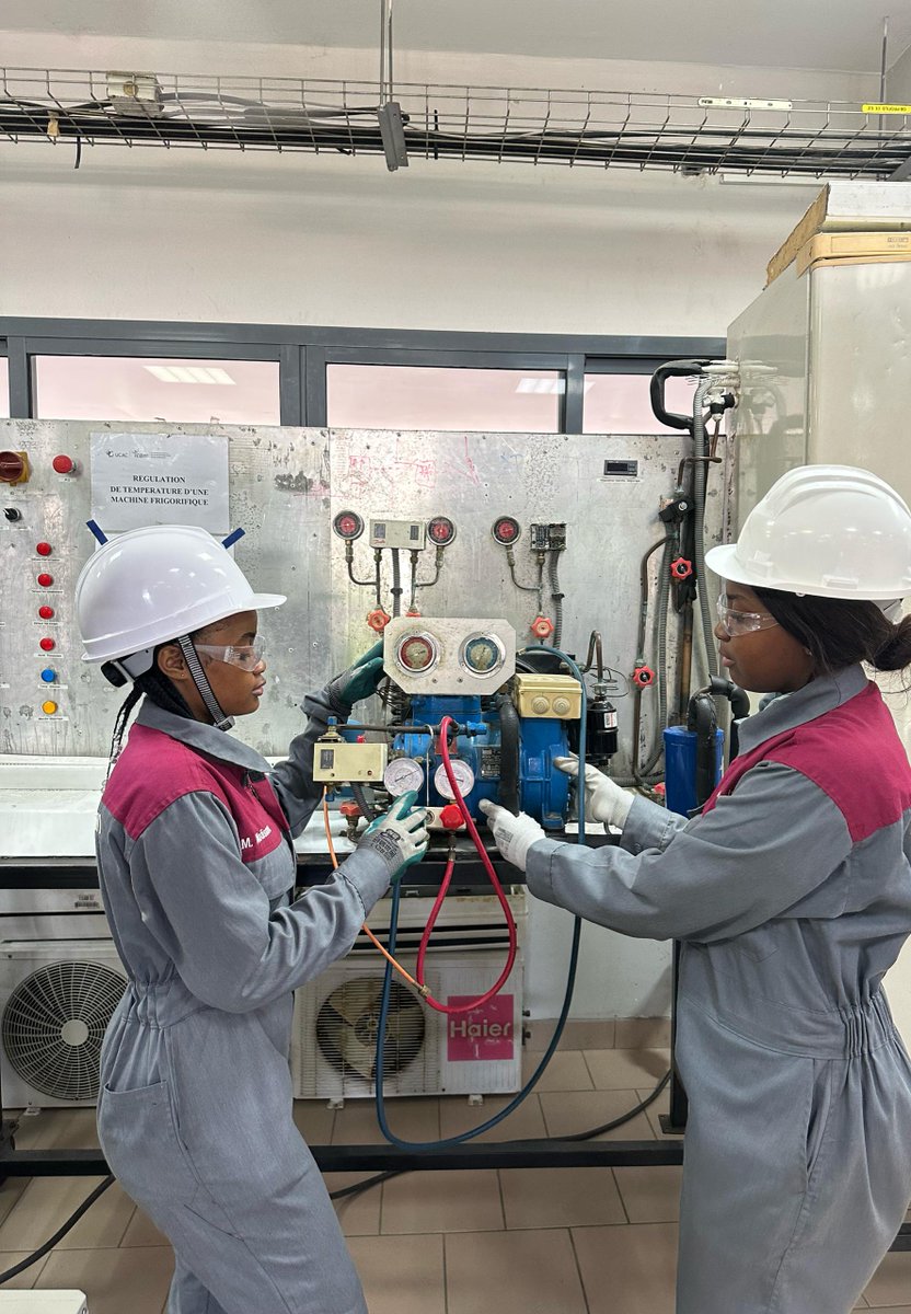 777 visiteurs sur notre #campus de Pointe-Noire lors de la #JournéePortesOuvertes du 10 avril dernier !

Un moment fort, riche en découvertes et échanges, où les participants – élèves, parents et curieux – ont exploré nos #ateliers et #laboratoires #techniques.

#ConcoursUcacIcam